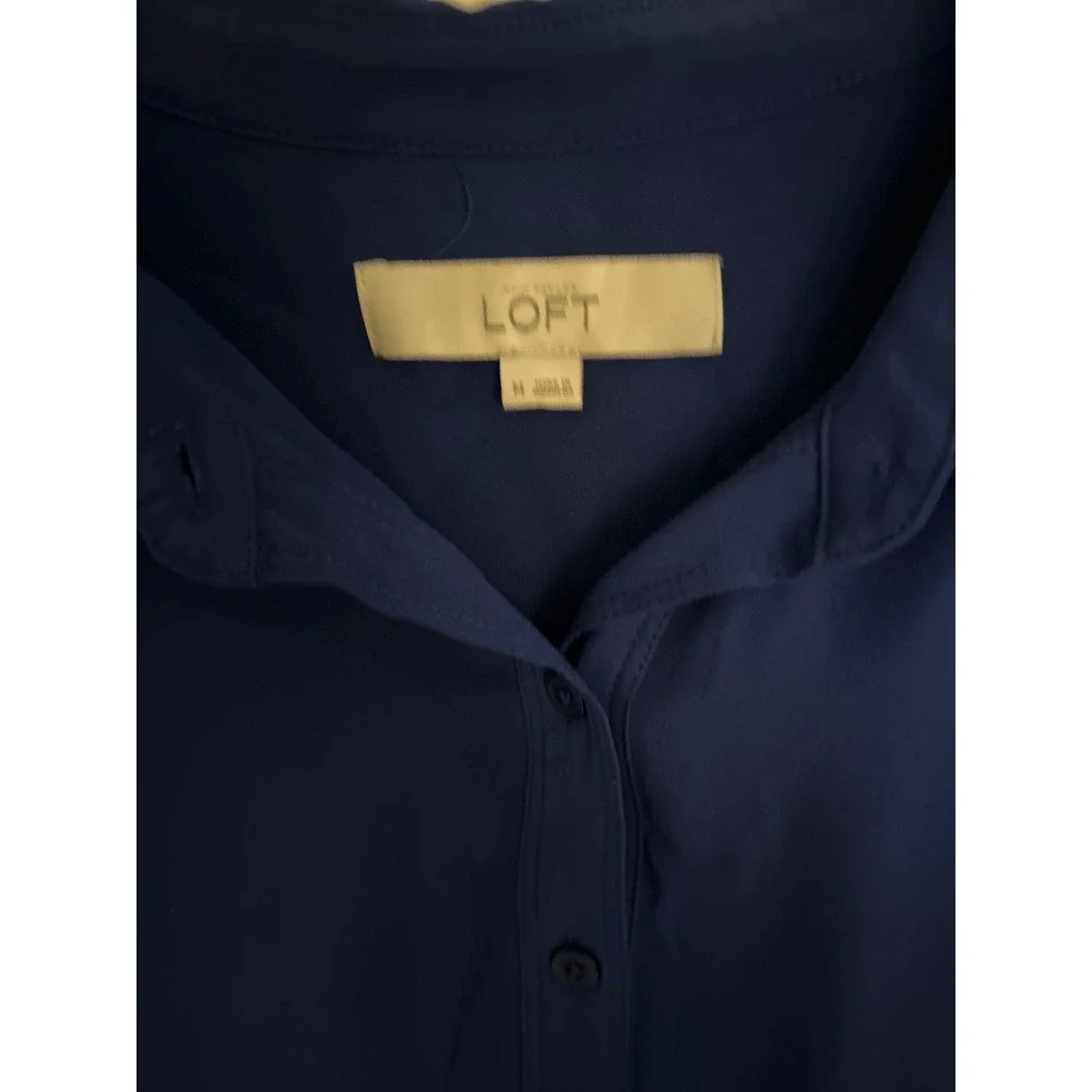 LOFT Navy Blue Long Sleeve Collared Button Front Shirt Women's‎ Size M - Picture 4 of 6
